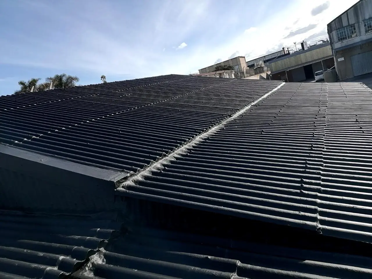 Sealed and waterproofed industrial roof on Kempston Road, Gqeberha, completed by Under Pressure